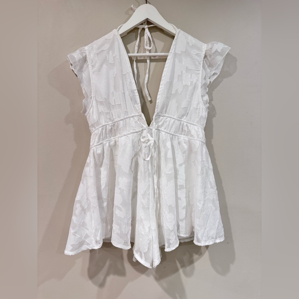 Fourteen Twelve White Textured Tie-Back Mini Dress (Size L) - Picture 2 of 6
